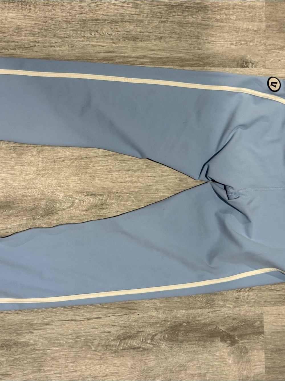 NWOT Vuori Track Legging Women's Breathelnterlock Leggings
Oxford Blue Large - Picture 2 of 3